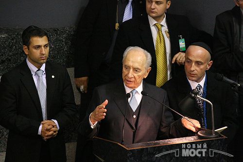 Днепропетровск встретил президента Израиля кошерным караваем Днепропетровск встретил президента Израиля кошерным караваем