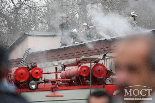 Склады напротив Центрального рынка горели из-за мусора