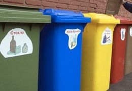 В раздельный сбор мусора в Днепропетровске вложили более 3,5 миллионов гривен В раздельный сбор мусора в Днепропетровске вложили более 3,5 миллионов гривен