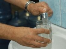 В Днепропетровске водой из-под крана не советуют даже мыть посуду