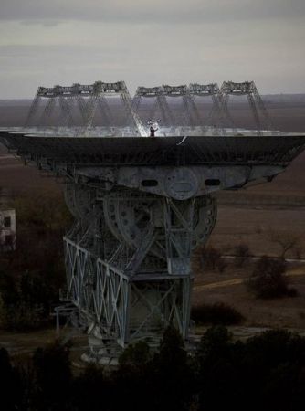 Экстремал из Днепра проделал трюки на велосипеде на космических радарах Экстремал из Днепра проделал трюки на велосипеде на космических радарах