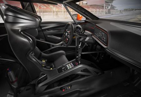 Гоночный Seat Leon получил ценник Гоночный Seat Leon получил ценник
