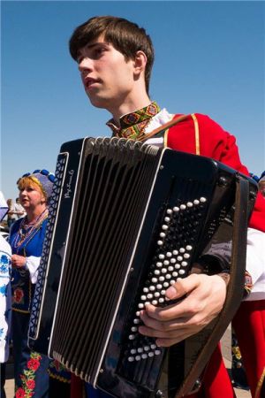 Байкеры открыли сезон костюмированным шоу (ФОТО) Байкеры открыли сезон костюмированным шоу (ФОТО)