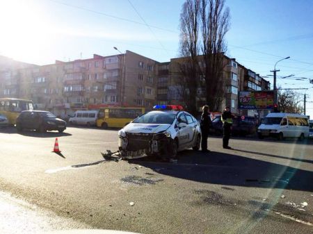 ДТП с патрульной полицией в Днепропетровске (ВИДЕО, фото) ДТП с патрульной полицией в Днепропетровске (ВИДЕО, фото)