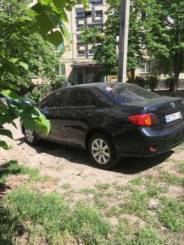 Водители отвоевали парковку у пенсионеров