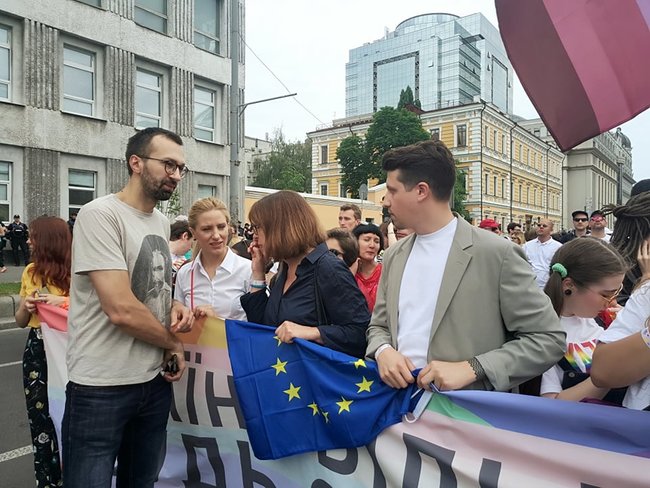 Марш равенства начался в Киеве: среди участников - нардепы ВР, дипломаты и политики ЕС 04 Марш равенства начался в Киеве: среди участников - нардепы ВР, дипломаты и политики ЕС 04