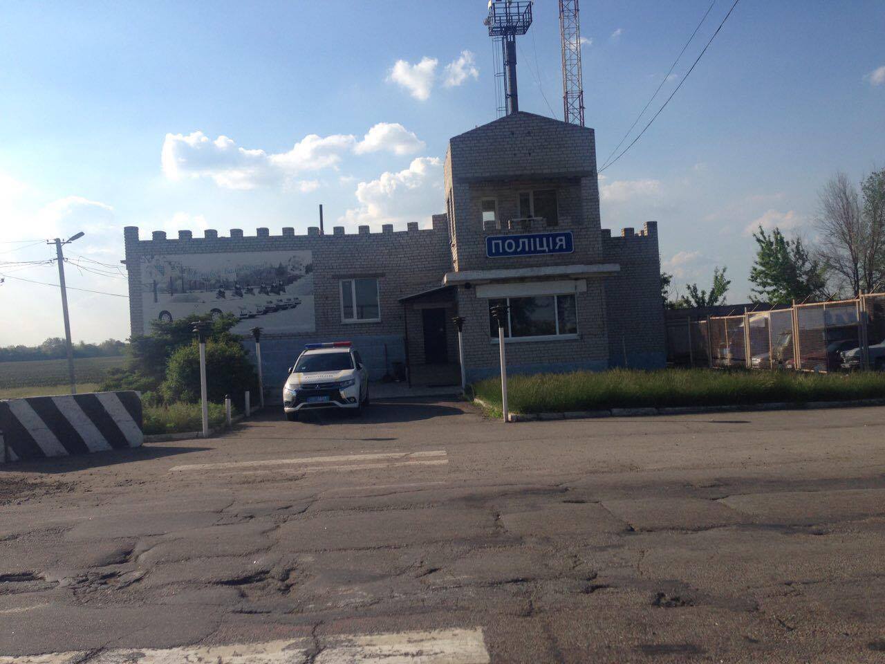 Правоохранители проверяют автомобили