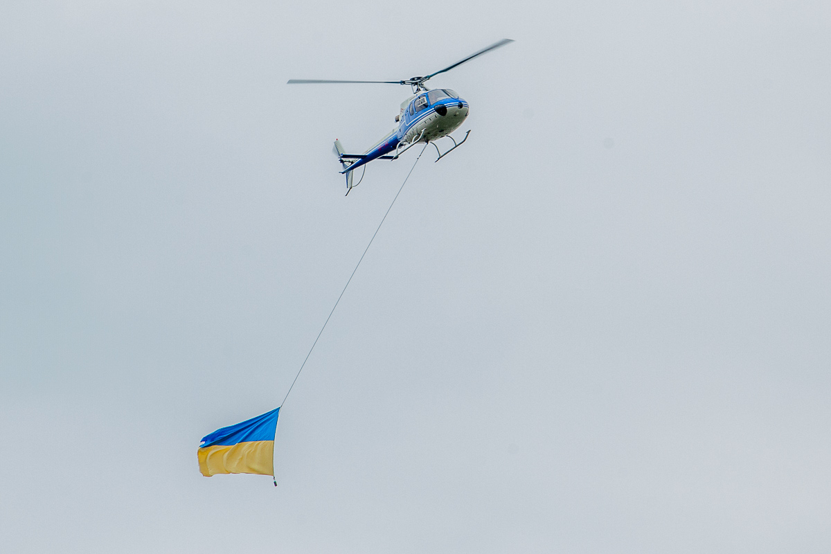 Изюминкой цирка стало появление вертолета