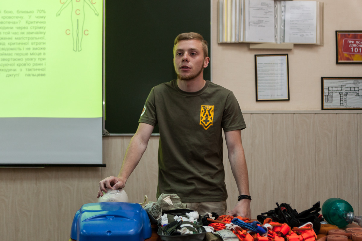 Медкорпус, помимо спасения жизней, также проводит тренинги для студентов, гражданского населения и военных