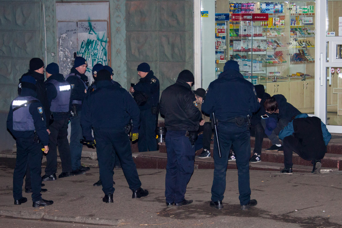 Подозреваемые под присмотром полиции