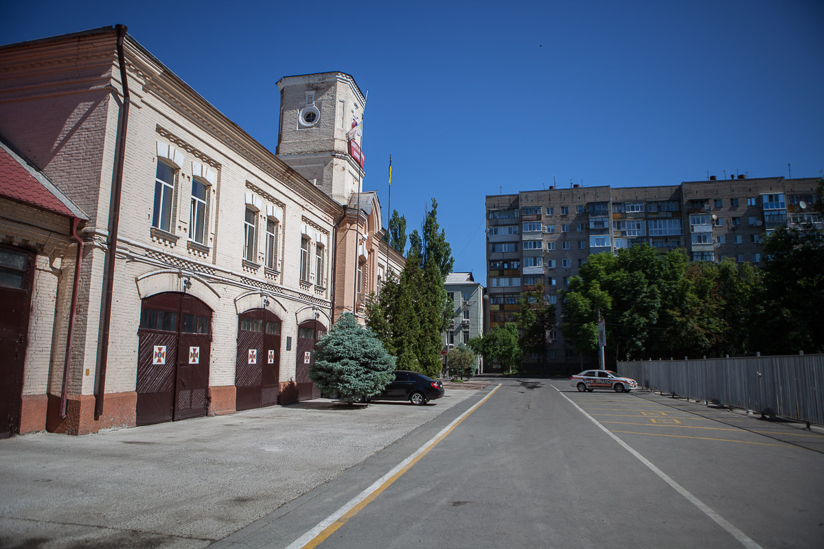 Несмотря на свою старость. здание выглядит ухоженно
