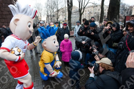 В Киеве презентовали талисманы Евро-2012