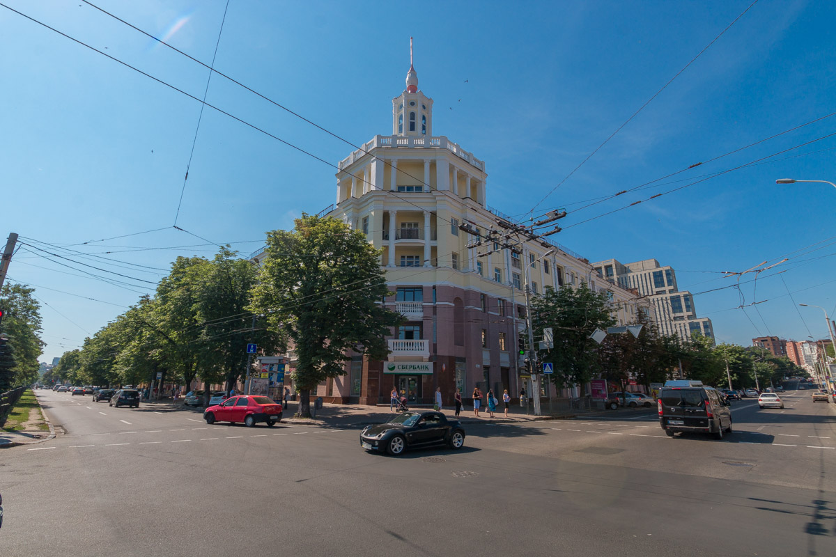 На Яворницкого закончили реставрацию необычного дома №81