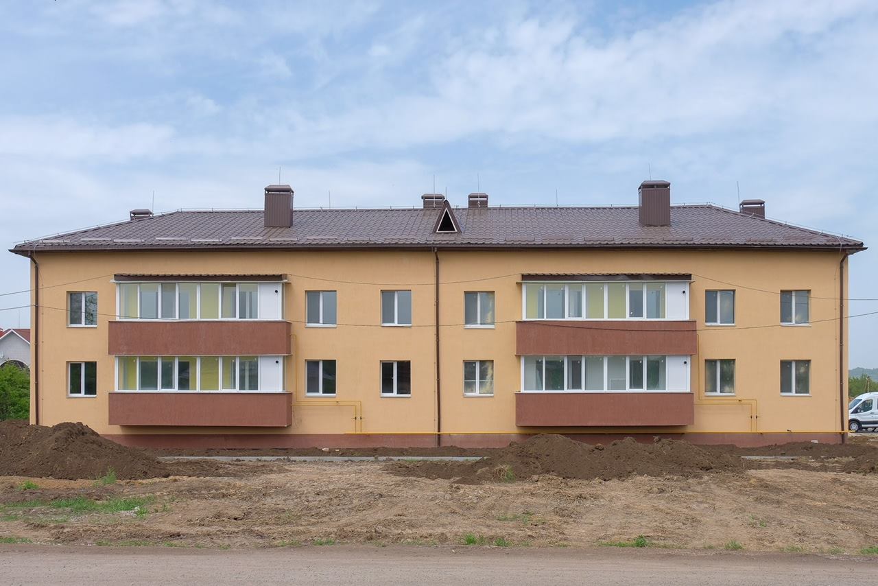 Завершается реконструкция двухэтажного жилого дома в Вербуватовке