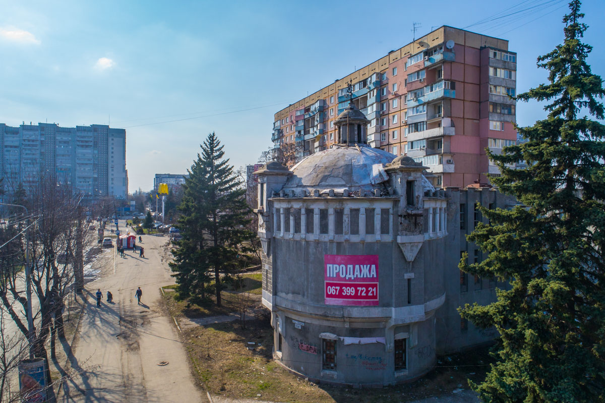 Стоит лишь хорошо подумать, как можно превратить разруху в красивый объект