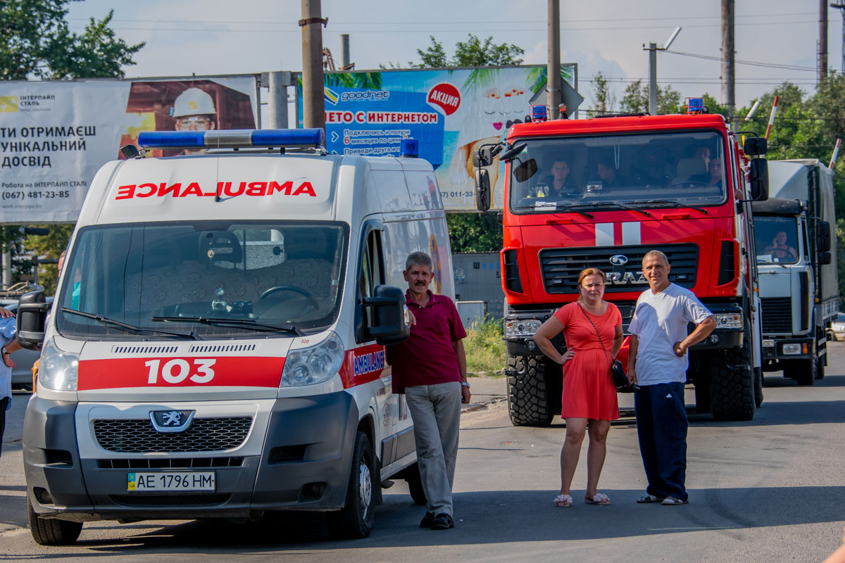 На чеку были и медики, и бригада ГСЧС На чеку были и медики, и бригада ГСЧС
